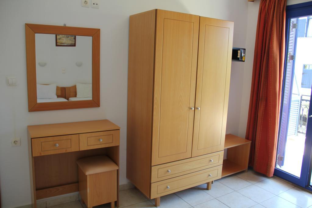 Hotel Stavris Хора-Сфакион Экстерьер фото